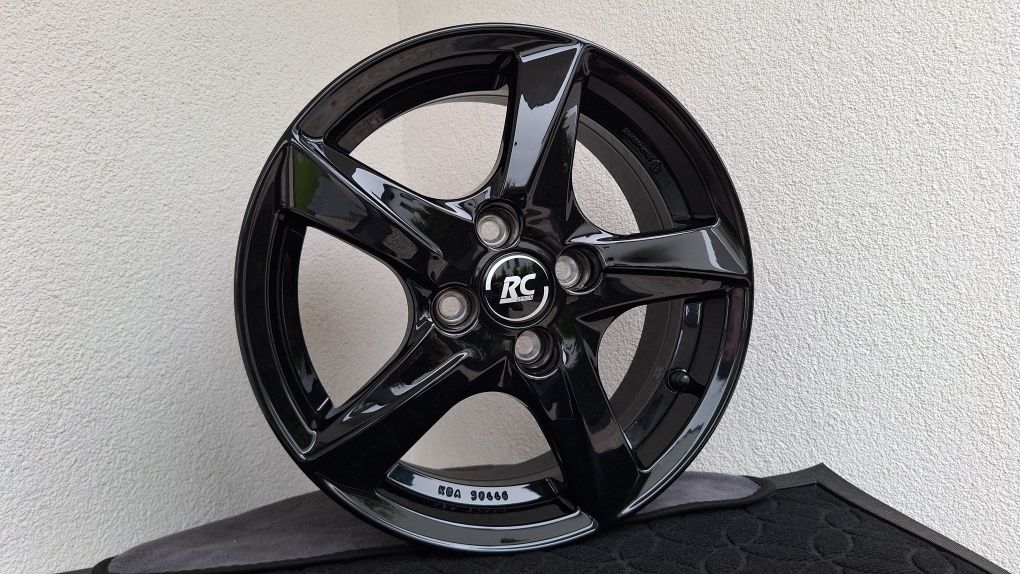 Nowe Alufelgi 4x100 R15 Toyota Yaris Suzuki Swift Czarny Połys