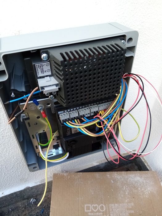 Instalação e montagem de automatismos