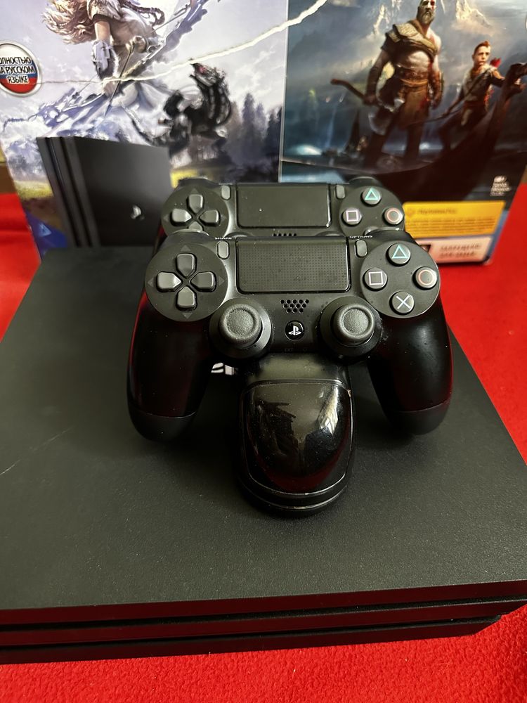 Продам PS4 PRO 1TB!! В ідеальному стані