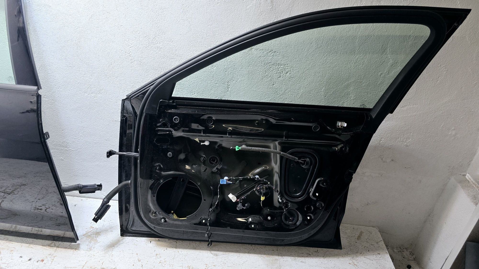 Drzwi prawy przód Audi A4 B9 lift LY9B