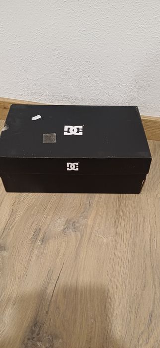 Ténis DC tamanho 43