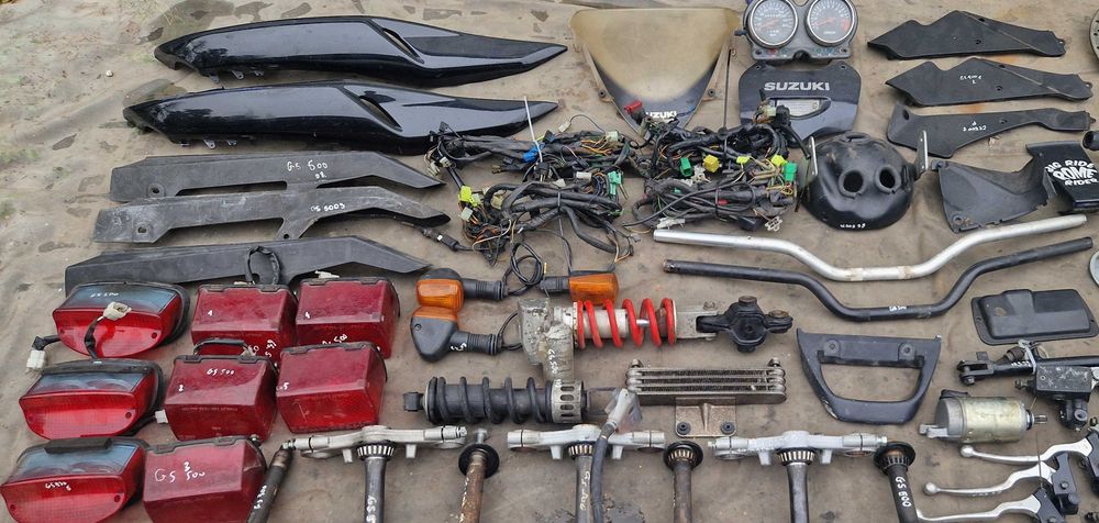 Suzuki GS 500 chłodnica rozrusznik pompa nożka set podnóżek slimak oś