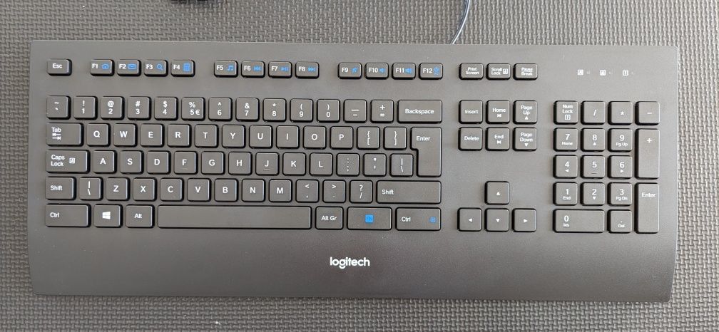 Teclado Espanhol Novo Logitech