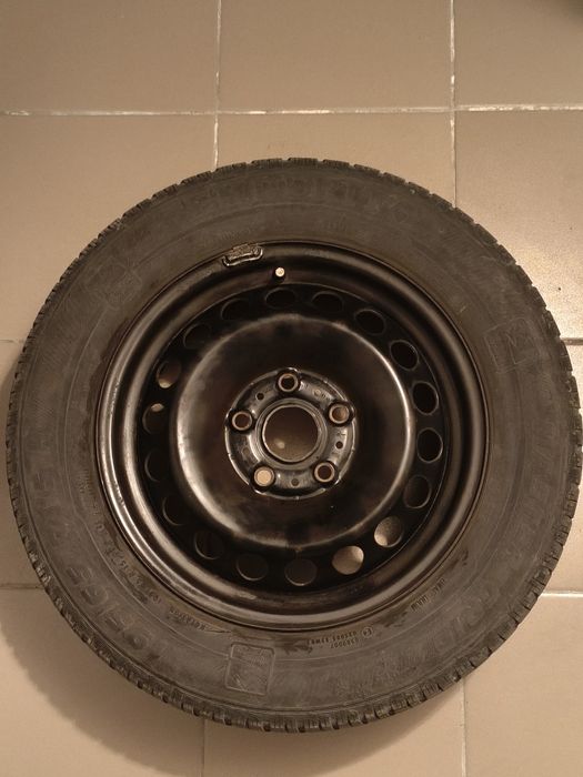 Комплект зимових шин 195/65 R15 з дисками 5*112 VW Vag