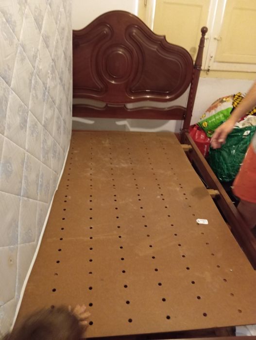Cama de casal usada colchão+ estrado