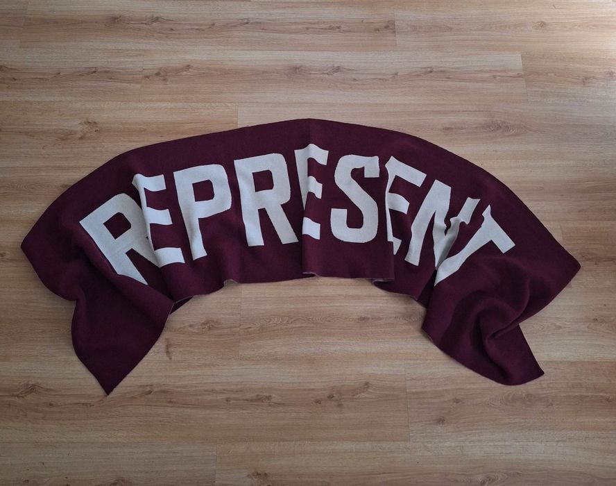 Represent Club Classic Logo Scarf
Lenght: 230 cm