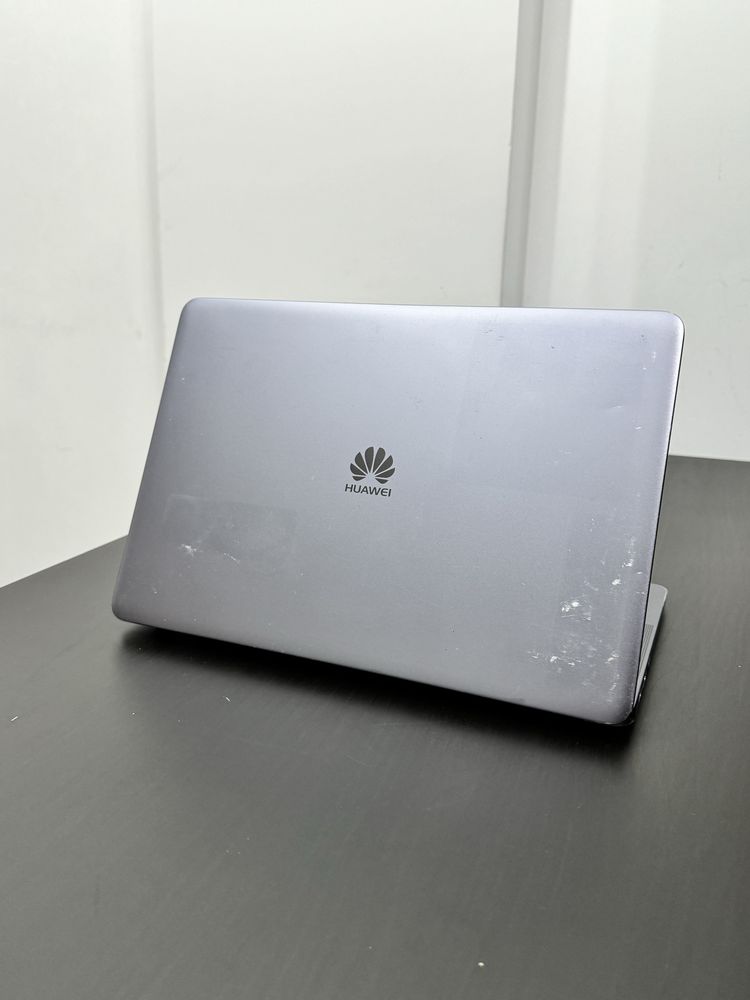 Huawei matebook D14