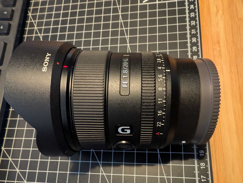 Objectiva Sony 20mm f/1.8 G