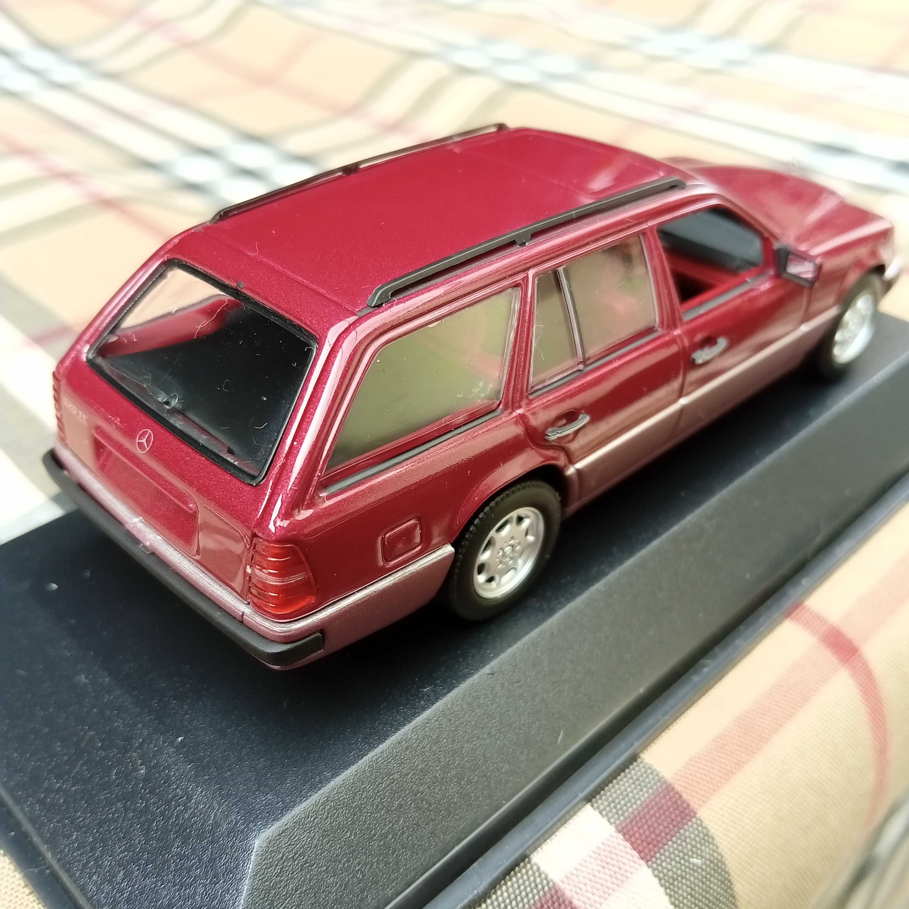 1/43 Mercedes 320 TE (w124) - Minichamps