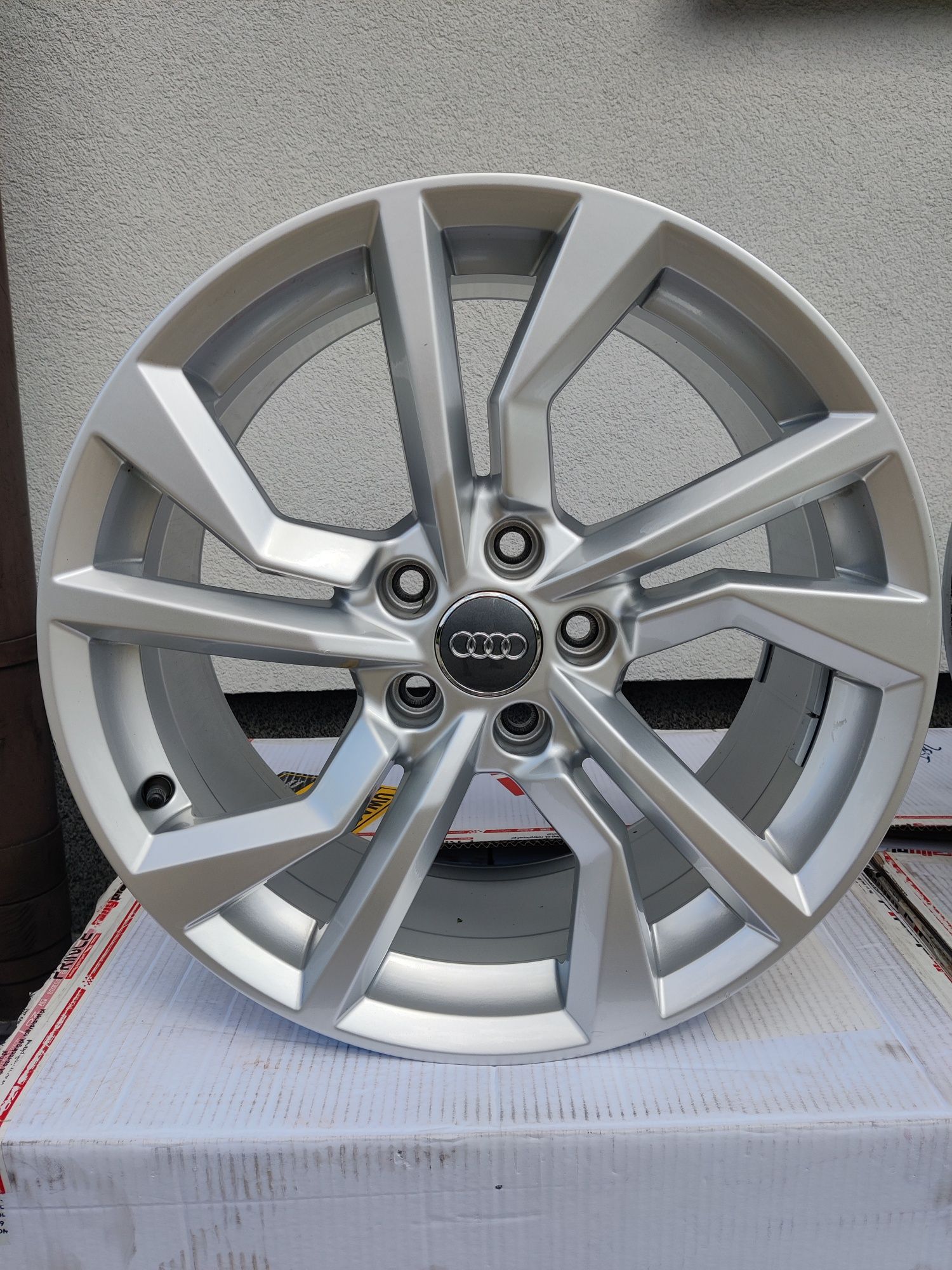 Jak nowe Oryginalne Felgi Audi 18" 5x112 A4 A3 57,1mm Skoda VW Seat