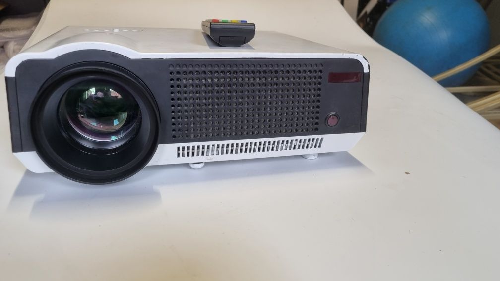 Проектор led 86 projector