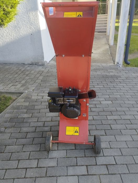 Rozdrabniacz do gałęzi spalinowy