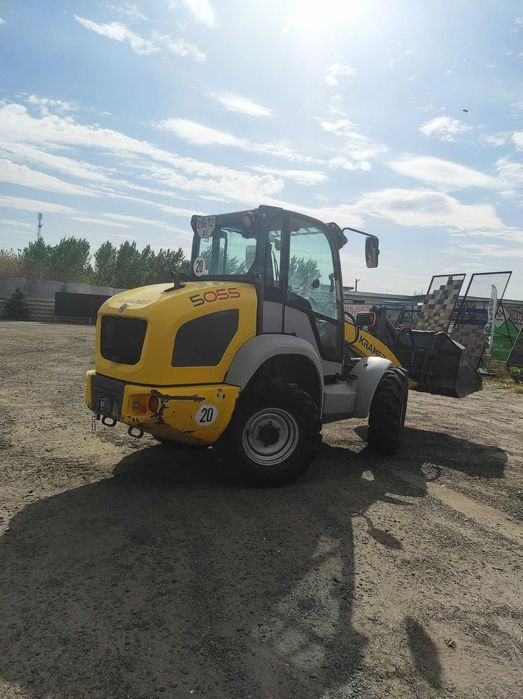 Фронтальний навантажувач KRAMER 5055. Корисний всі чотири сезони.