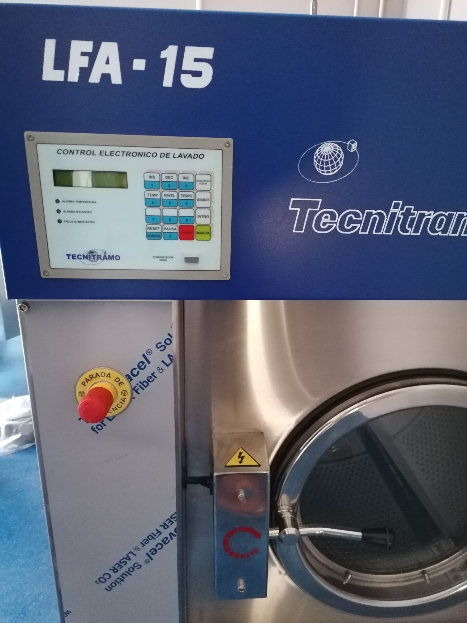 Máquina e equipamentos de lavar roupa industrial  Açores
