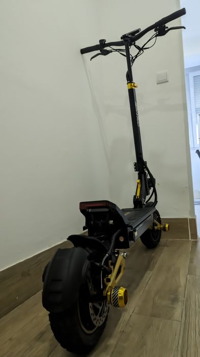 Trotinete e bicicleta seminovos, 1 mês de uso