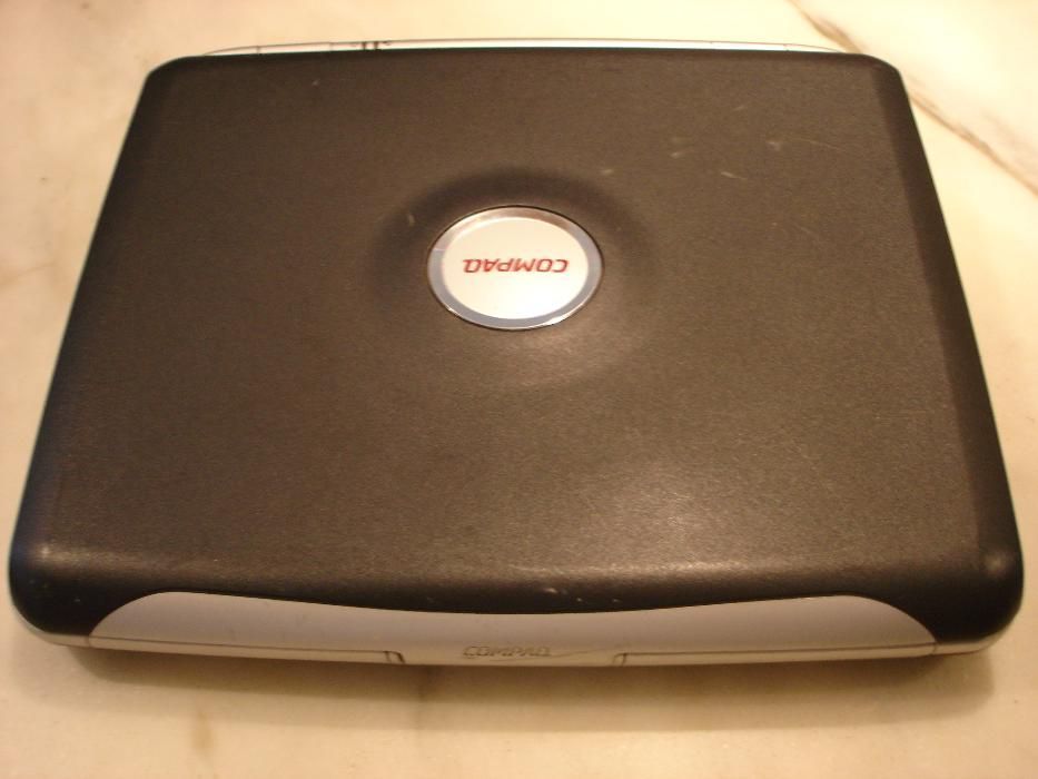 Portátil Compaq Presario 700