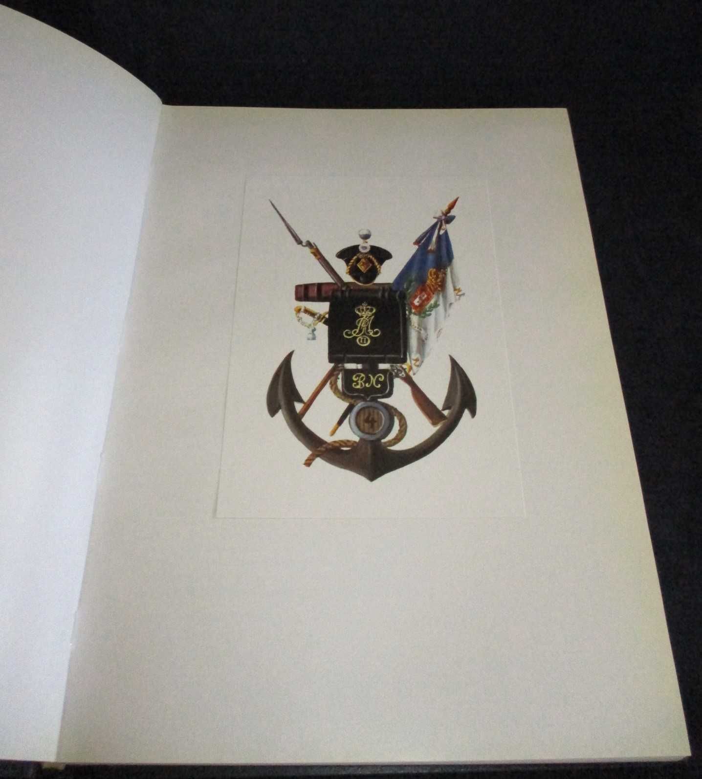 Livros O Uniforme Militar na Armada Alberto Cutileiro Completo