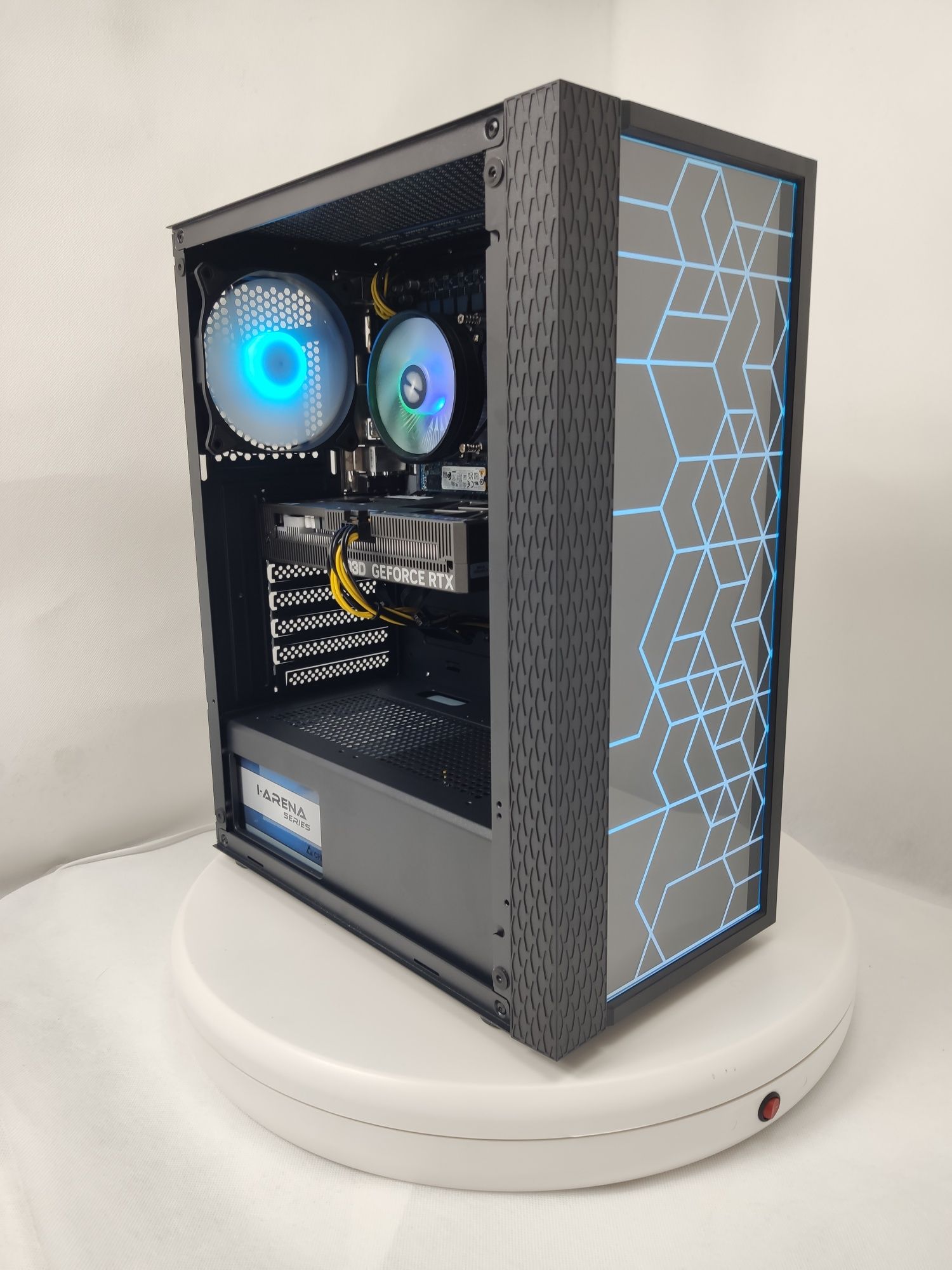 Komputer Gamingowy i7-13700, RTX 5060 Ti, 16 GB,SSD,Win 11 Pro