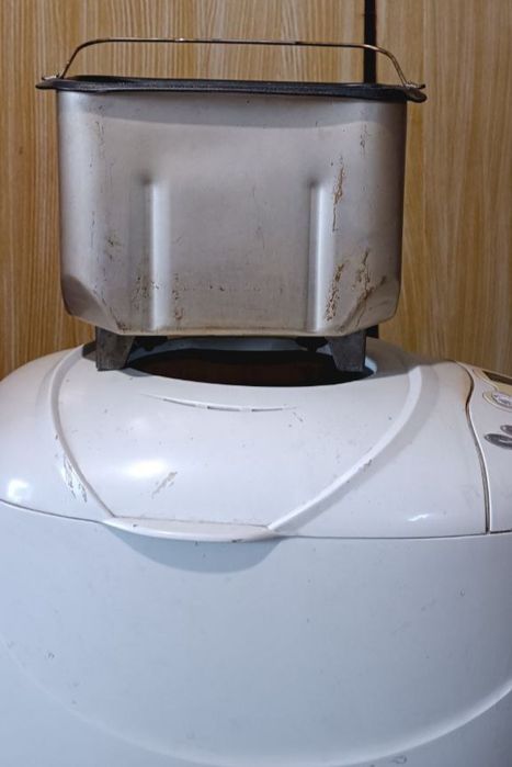 Хлебопечка Liberton в хорошем состоянии