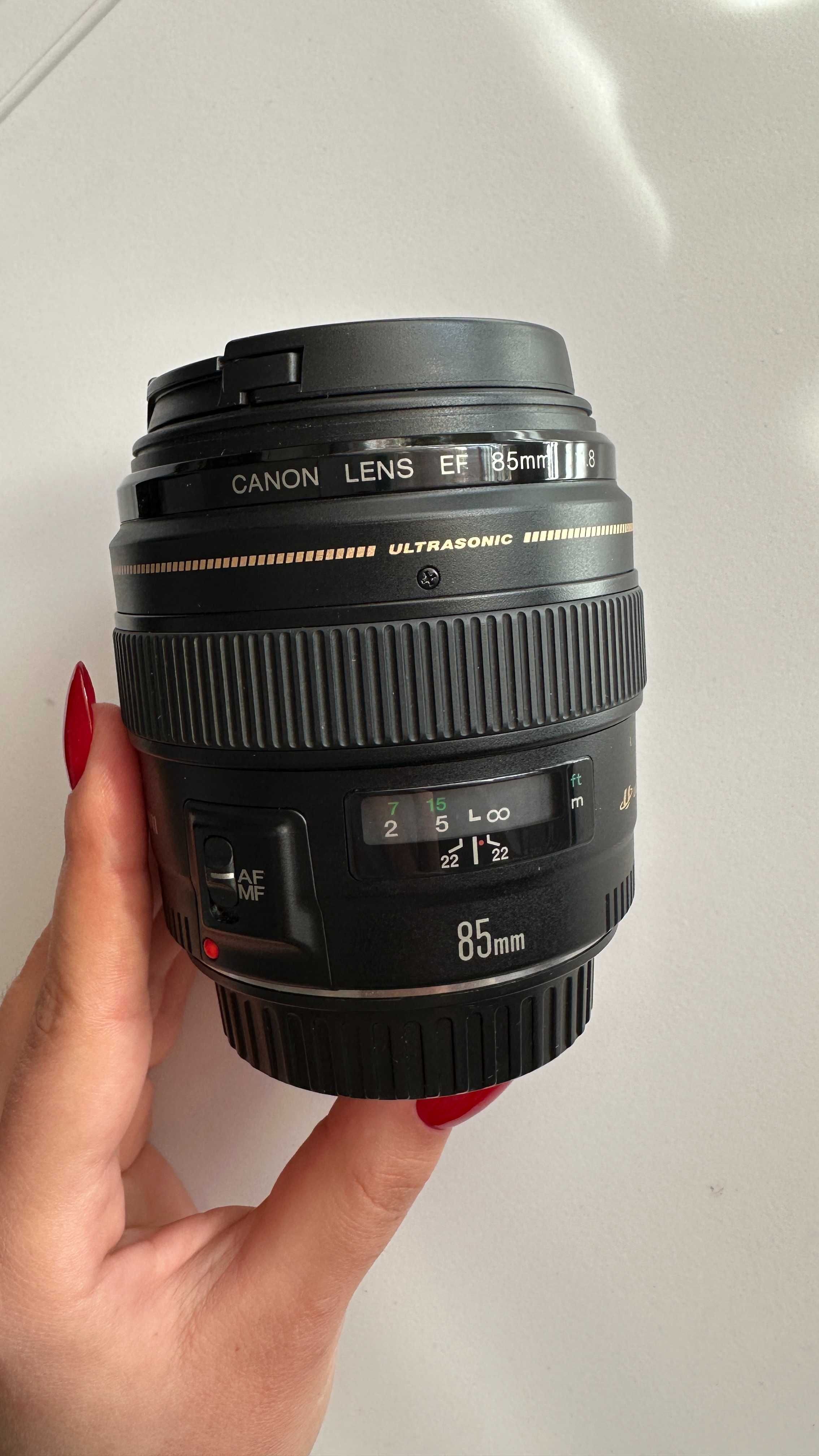 Canon 85 mm 1.8 USM об'єктив