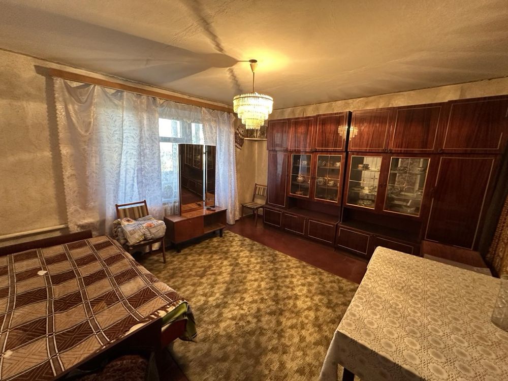 Продам 4-х кімнатну квартиру в центрі Лисянки