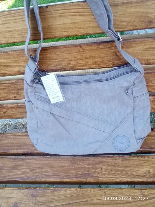 Сумка жіноча спортивна