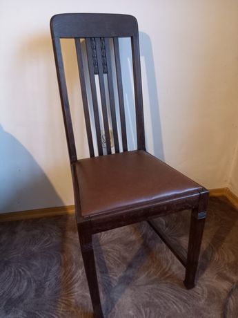 Stare przedwojenne krzesła ręcznie robione