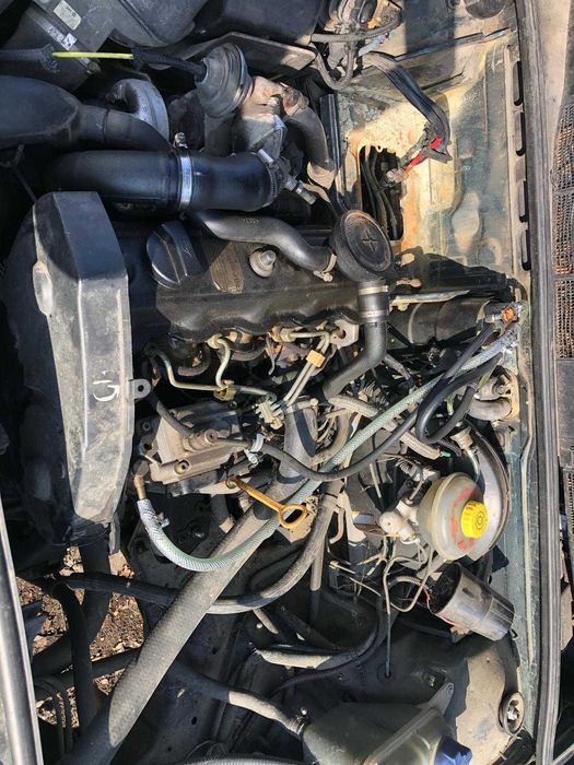 Audi b4 80 na części silnik 1.9 tdi 1z  drzwi/maska/klapa/lampy/itt