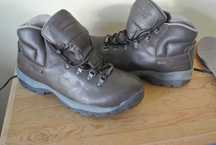 nowe buty Hi Tec fajny model rozm 45 dl wkl 30 cm