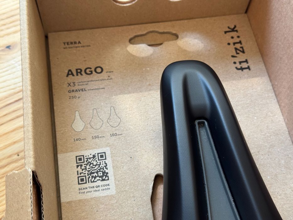 Сідло Fizik Terra Argo X3 140мм
