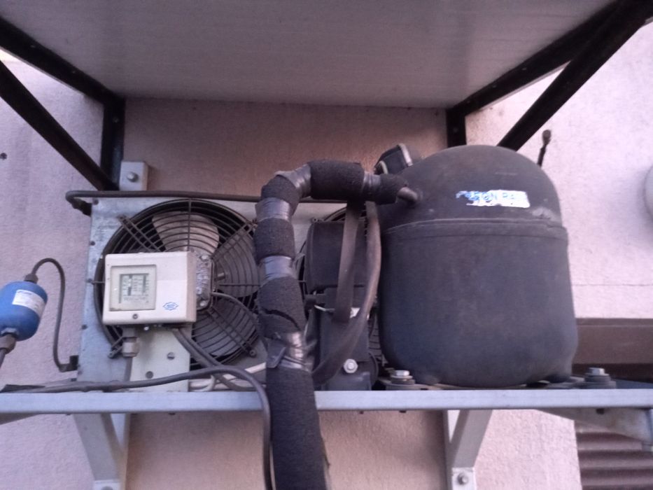 Lodówka sklepowa chłodziarka z agregatem