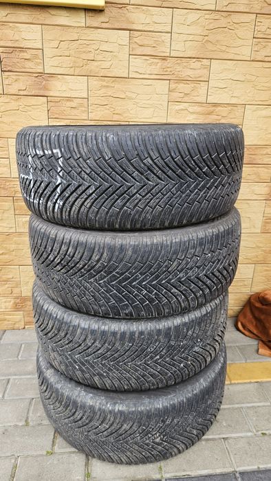 vredestein 225/45 r17  04.2024 wielosezonowe