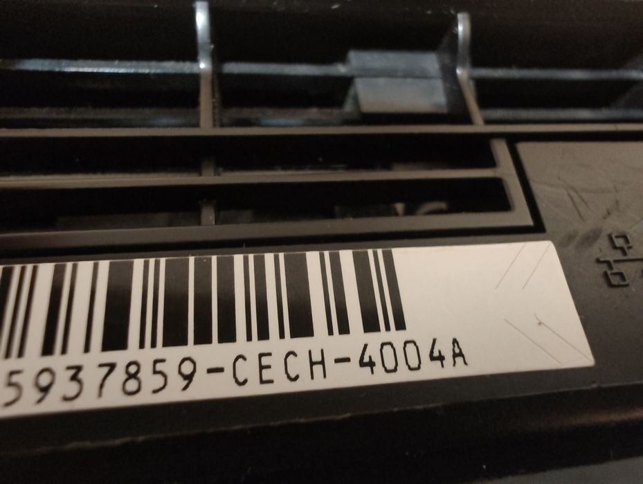 Konsola PS3 1T + Pad