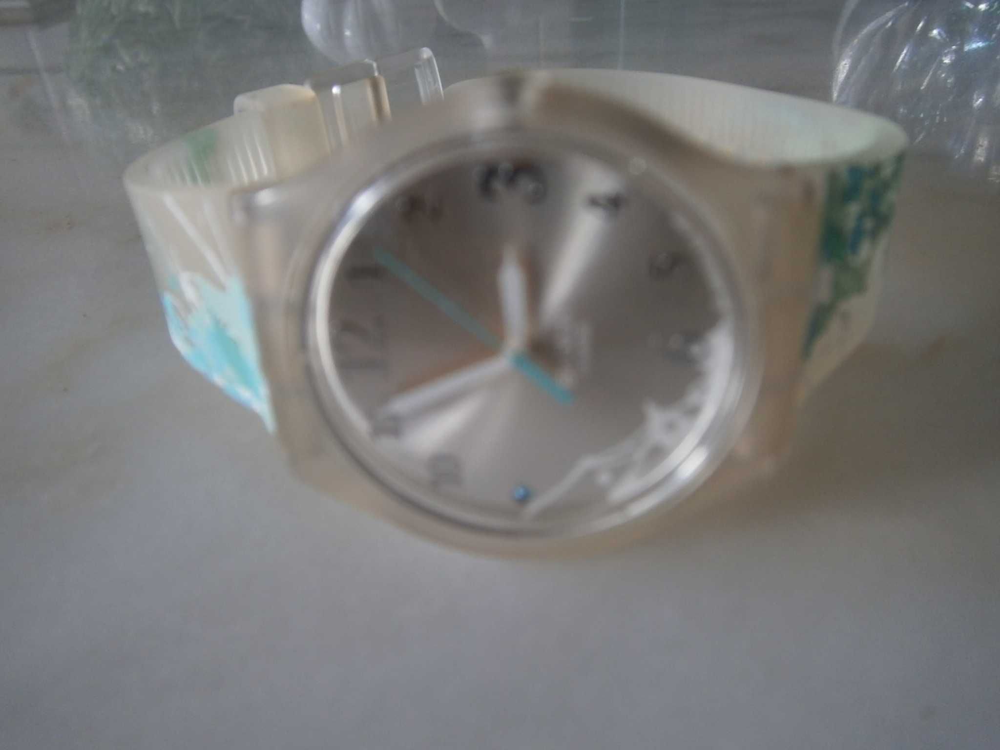 Relógio original swatch, jelly in jelly,coleção 2009(nunca usado)