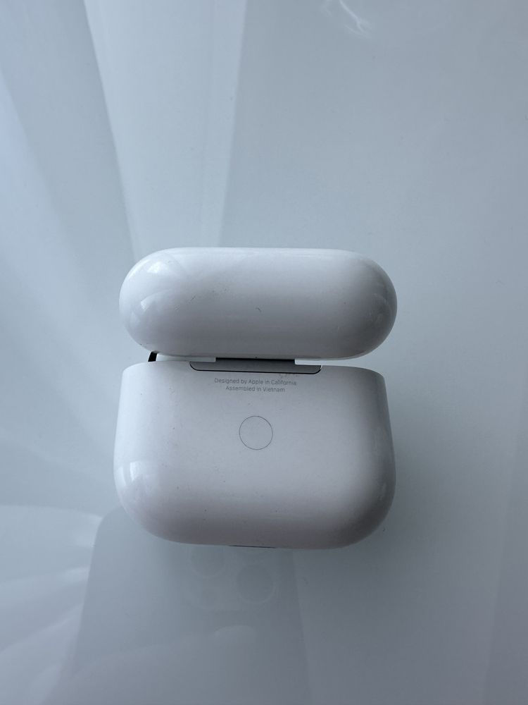 Airpods 3 правый наушник и кейс