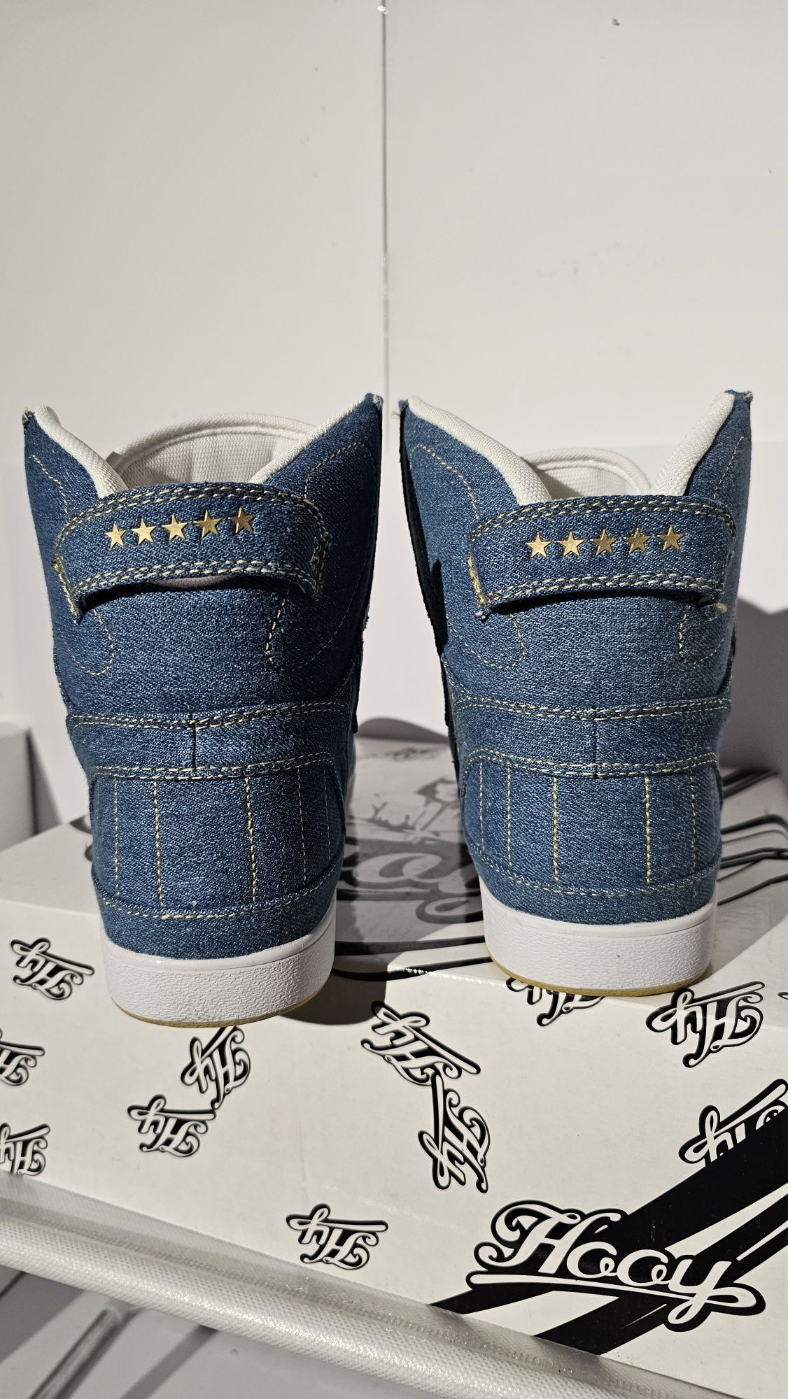 Buty damskie sportowe Hooy Genne Jeans w rozmiarze 40