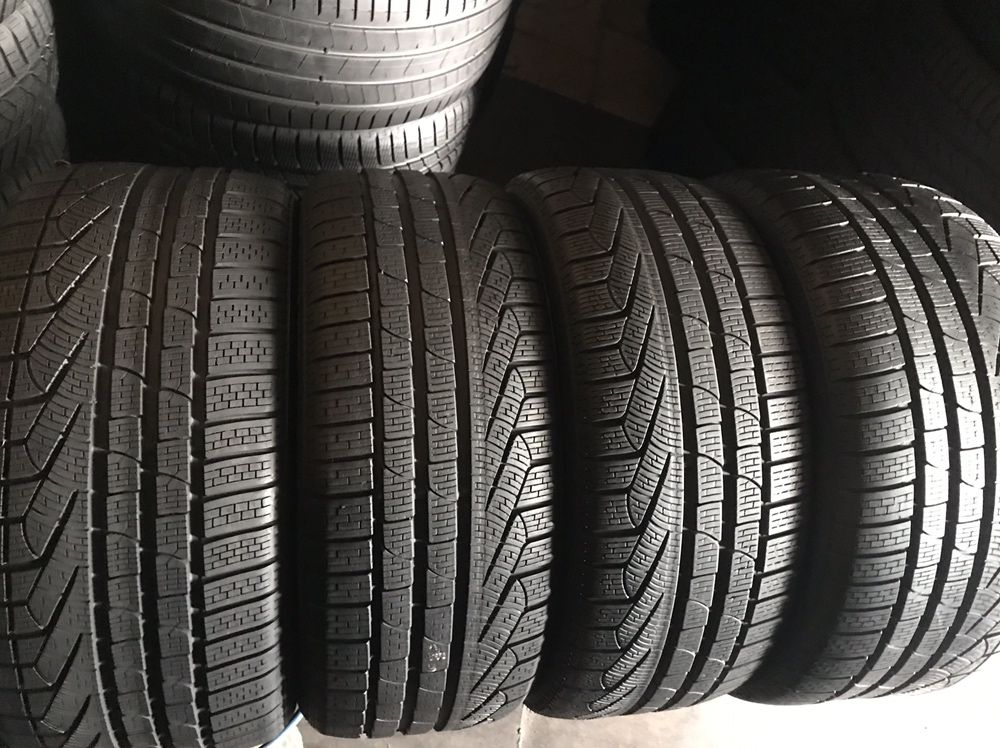 275/40/19+245/45/19 R19 Pirelli SottoZero W240 4шт зима