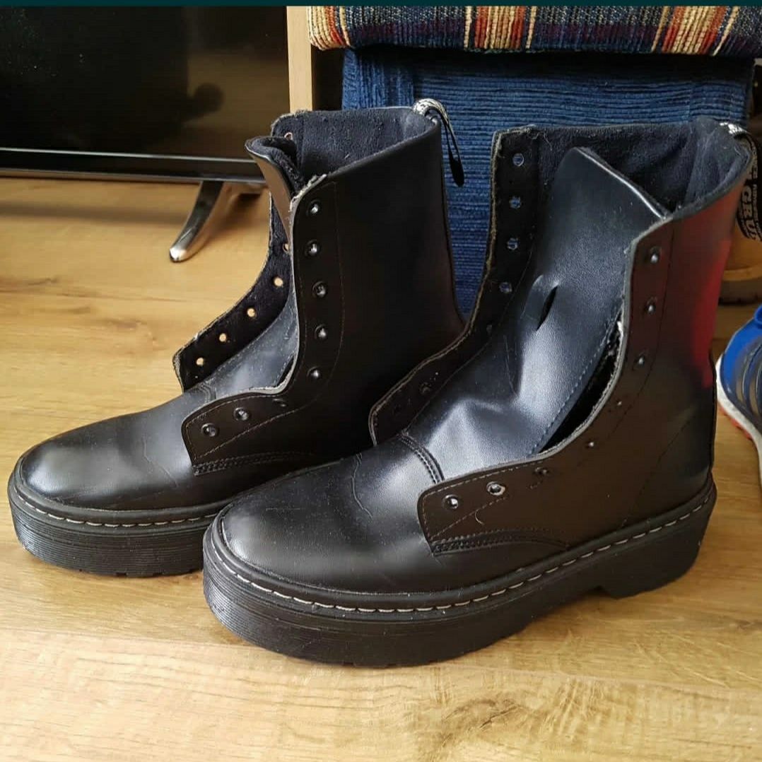 Buty grunge on! Stan bdb