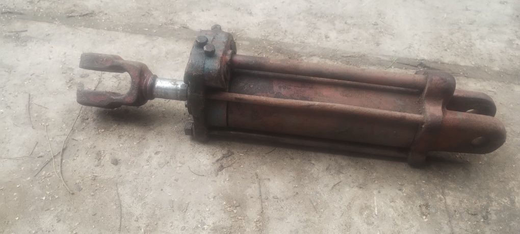 Продам гідроциліндр , не дорого