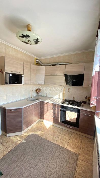 Продаж 2к квартири у Пісочині Надія