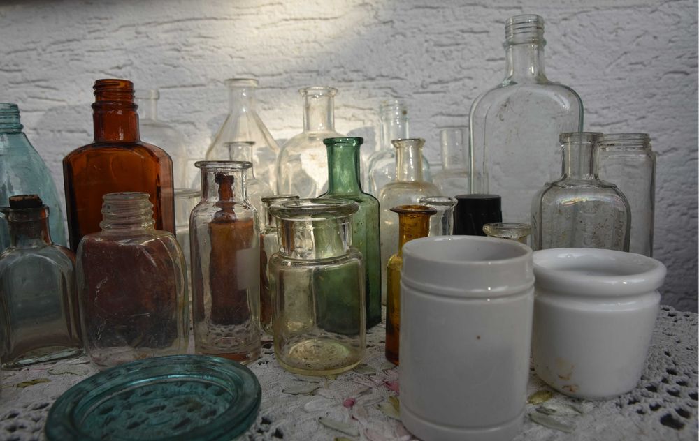 Sprzedam stare przedwojnne butelki buteleczki