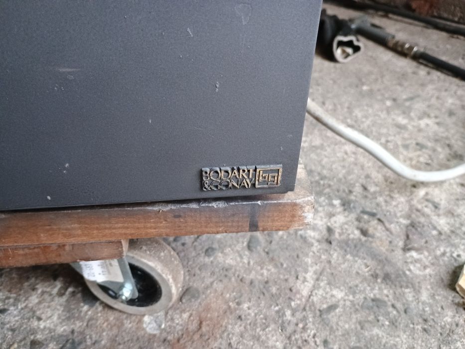 Piec żeliwny do zabudowy