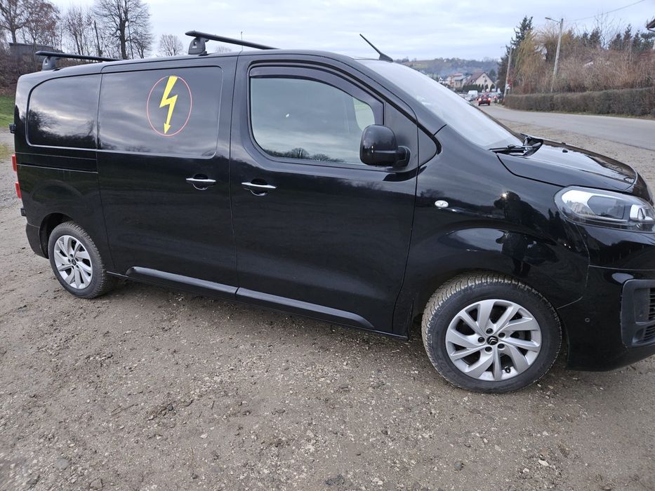 Sprzedam Citroen Jumpy w bardzo dobrym stanie oraz niskim przebiegiem