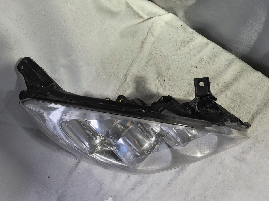 Lampa prawa Opel Vectra C Signum Europa przód reflektor