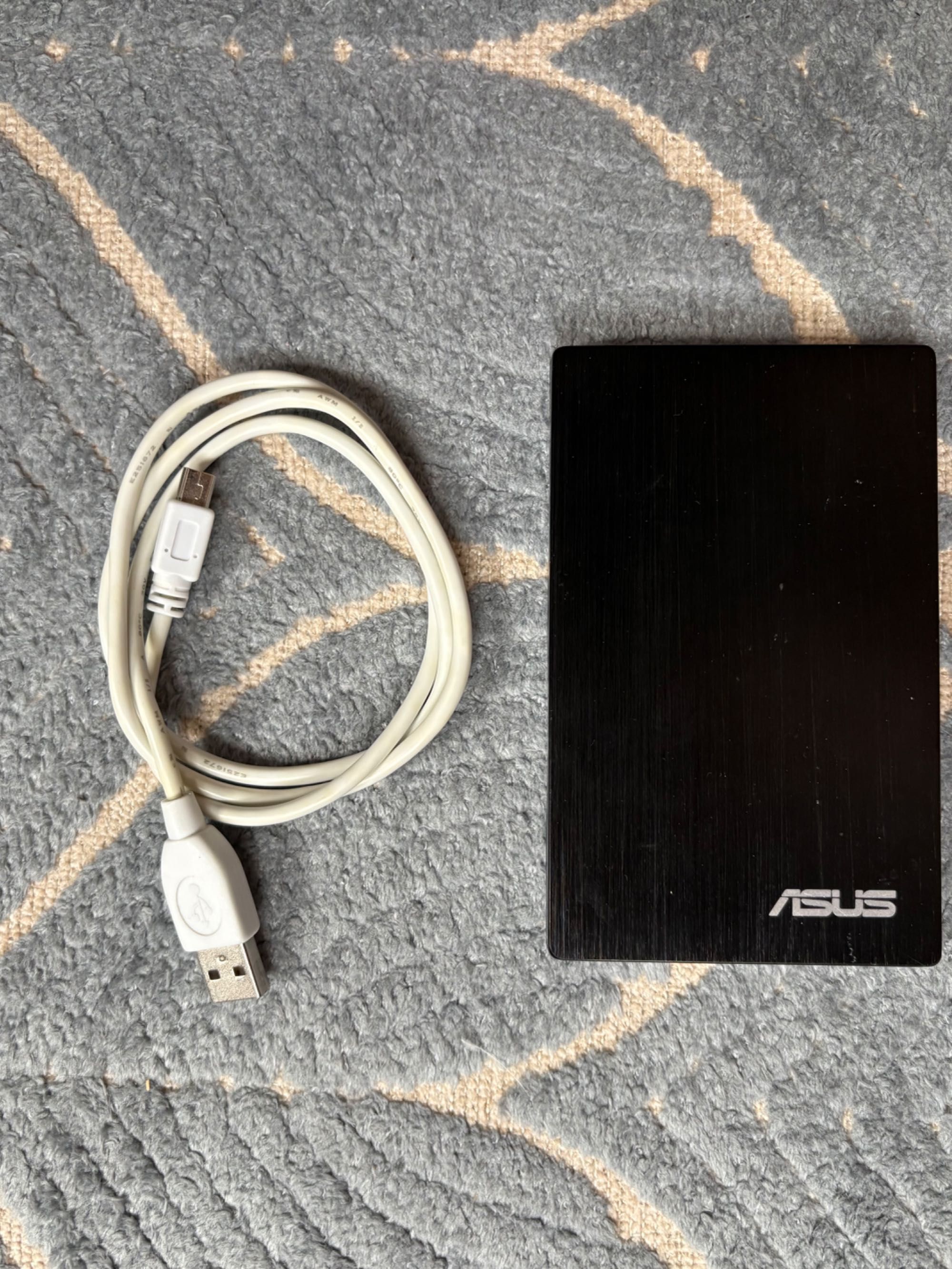 Зовнішні накопичувачі - Asus, WD, 1.5TB, 500GB, 1TB + Flash cards