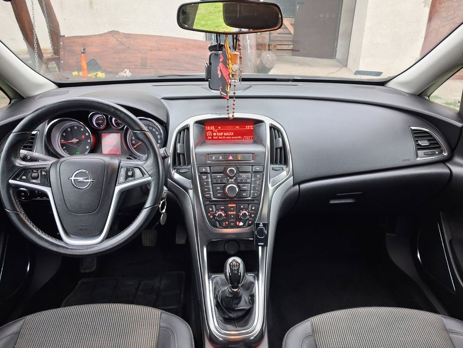 Opel Astra J 1.6 benzyna +LPG