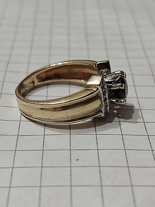 Золота, вінтажна каблучка, з діамантами і сапфіром, 585 проба