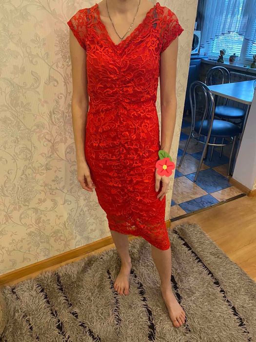 Красивое кружевное платье сукня состояние новой