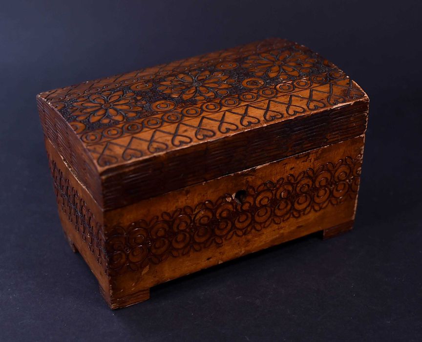 Szkatułka drewniania PRL 16x9x11