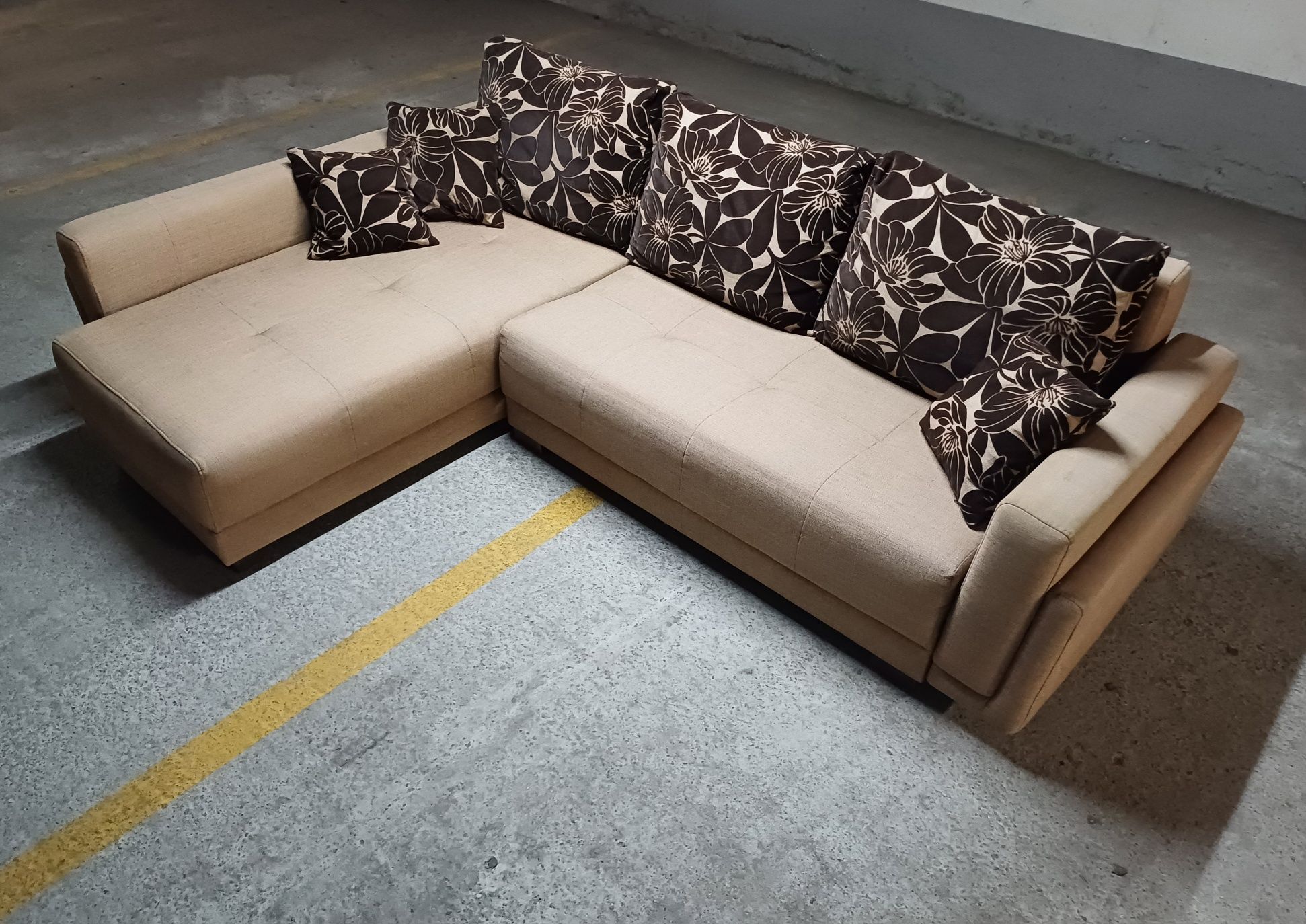 Narożnik z funkcją spania